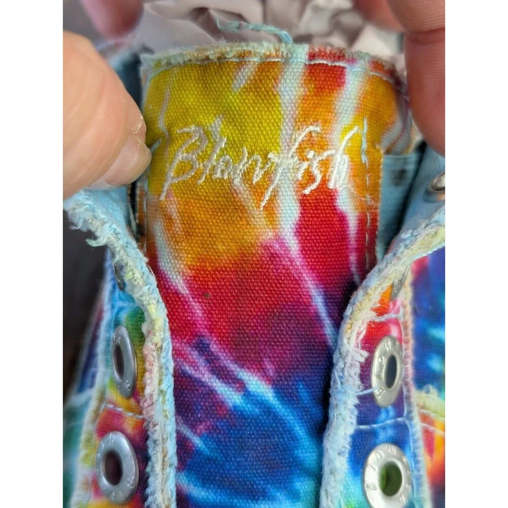 Blowfish Malibu Play Rainbow Tie Dye Slip On Canvas Sneakers Size 2